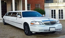 Milwaukee white towncar stretch limousine